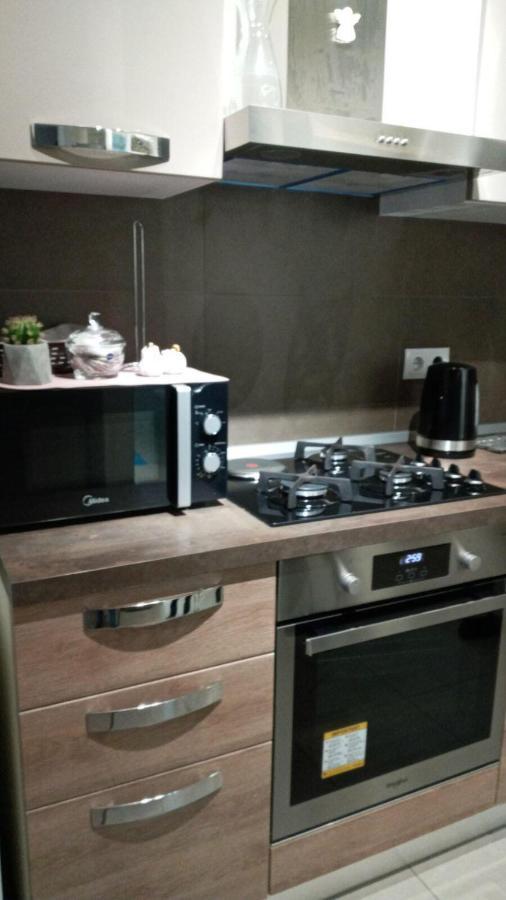 Sol'S M2 White Modern Apartments Тбілісі Екстер'єр фото