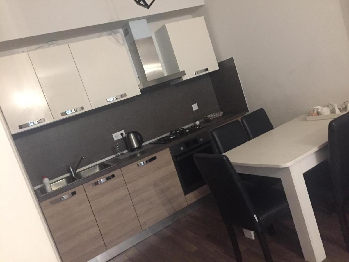 Sol'S M2 White Modern Apartments Тбілісі Екстер'єр фото