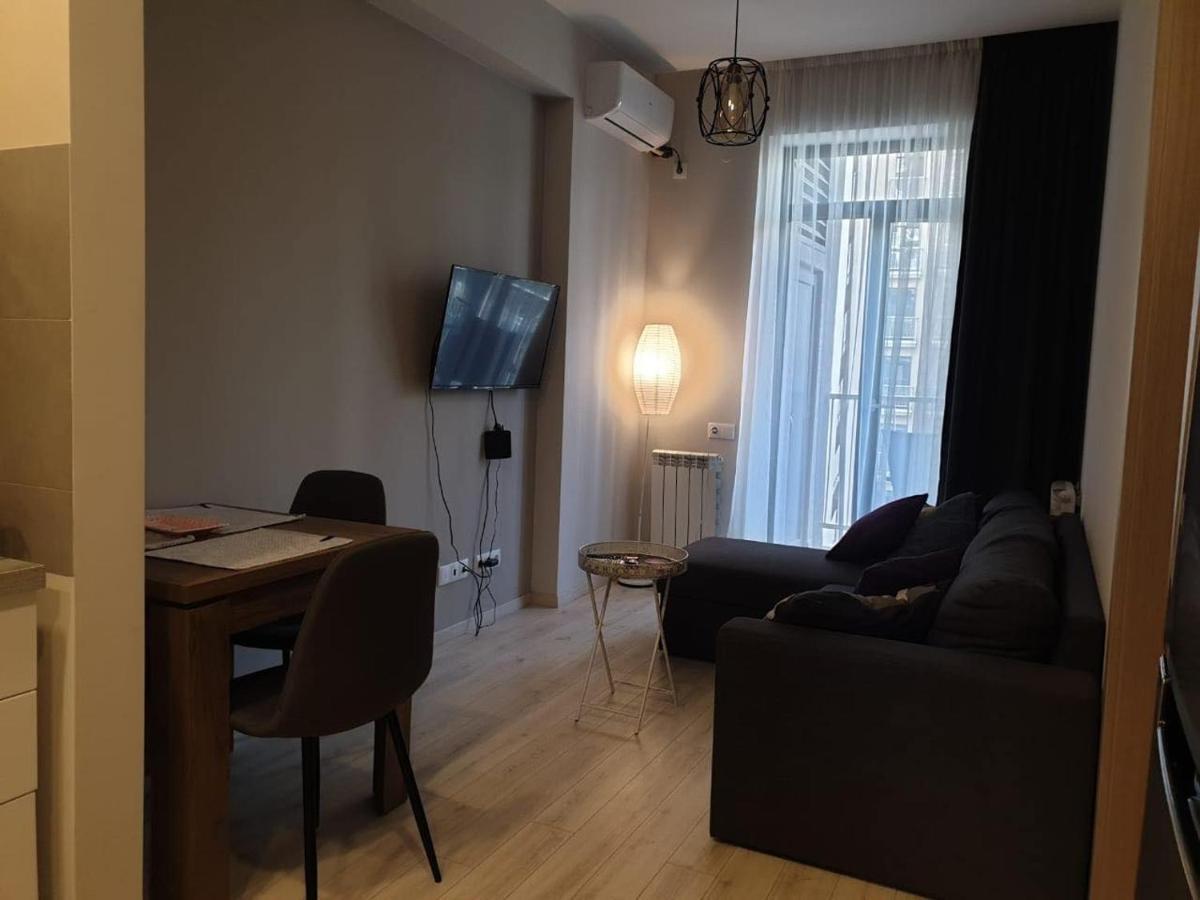 Sol'S M2 White Modern Apartments Тбілісі Екстер'єр фото